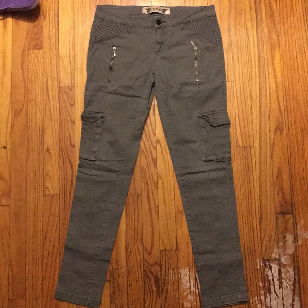 NWOT green skinny cargo jeans